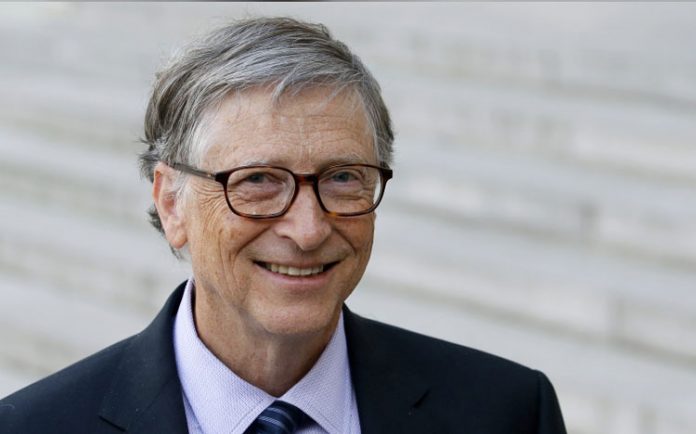 Bill Gates explains why he uses an Android phone instead of an iPhone