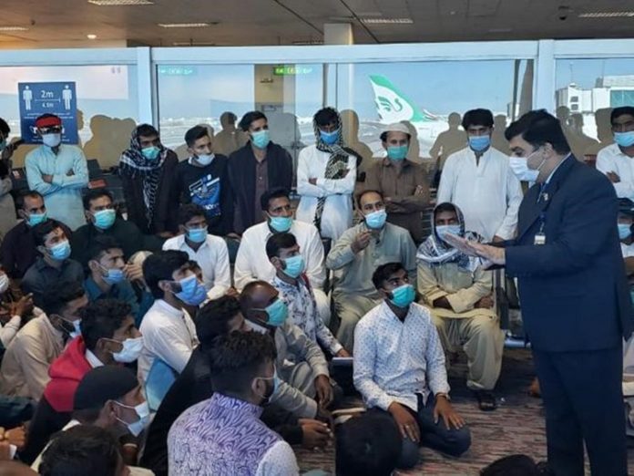 Corona situation like lockdown, new flight to return from Saudi, workers taken loan taken ruined