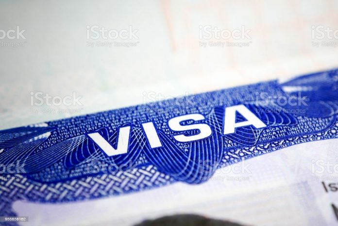 UAE: It is necessary to have a valid work permit and residence visa to work, MOHRE gave information